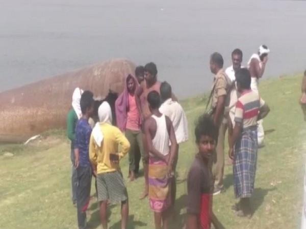 ....तो इसलिए अपने 5 बच्चो को गंगा नदी में फेंक आई महिला