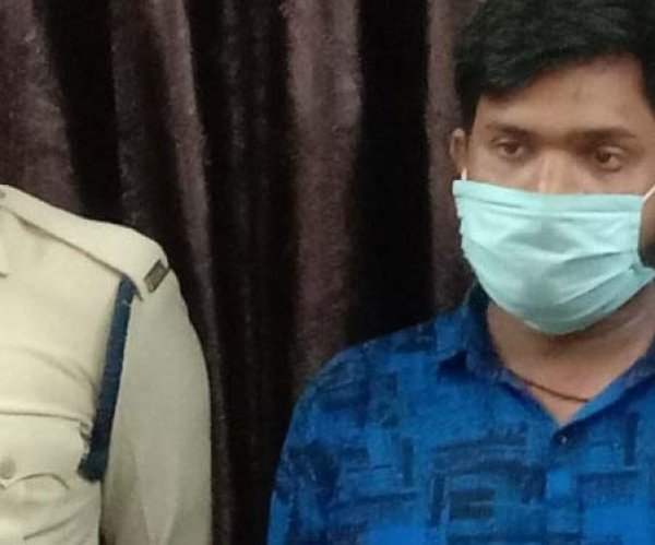 दो सगी बहनों के साथ शारीरिक संबंध का वीडियो बना कर करता था ब्लैकमेल, आरोपी गिरफ्तार