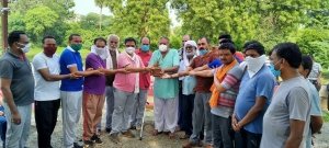 Friendship Day: Corona से बचाने पिलाया काढ़ा, फिर कुल्हड़ में दी तुलसी, श्मशान में मिले पर्यावरण के मितान