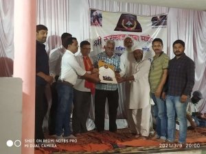 बाबा के दरबार में वरिष्ठ कांग्रेसी के बोल से गरमाएगी सियासत… युवाओं से ये कैसी अपील कर गए गुलाब चोपड़ा