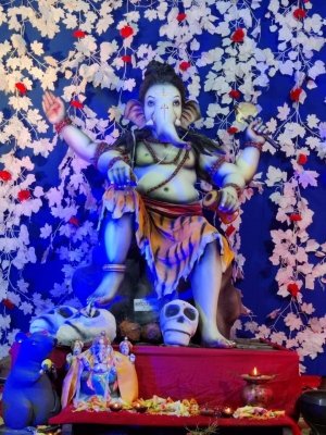 30 सालों से विराज रहे बस स्टैंड में भगवान गणेश