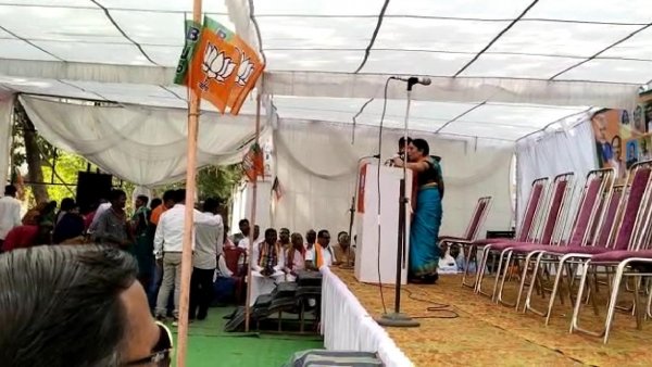 भूपेश बघेल सरकार ने गरीबों के पक्के मकान बनाने पर लगाया रोक - प्रतीक्षा भंडारी 