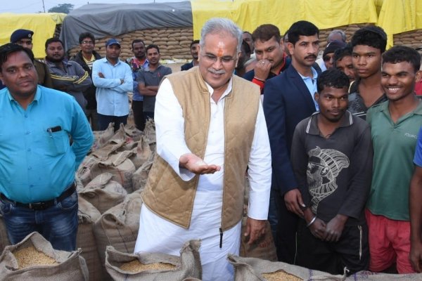 छत्तीसगढ़ में पंजीकृत किसानों में से रिकार्ड 95.38 प्रतिशत किसानों ने समर्थन मूल्य पर बेचा धान