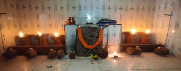 प्राचीन कालीन शीतला मंदिर में हुआ पहली बार कलश स्थापना